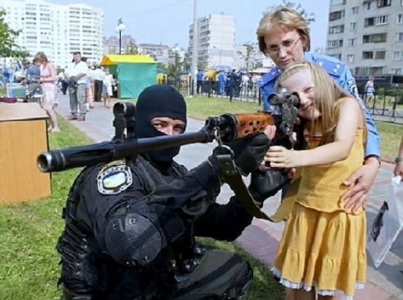 girls-and-guns01.jpg