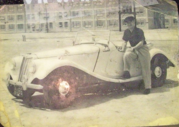 AT 21.jpg