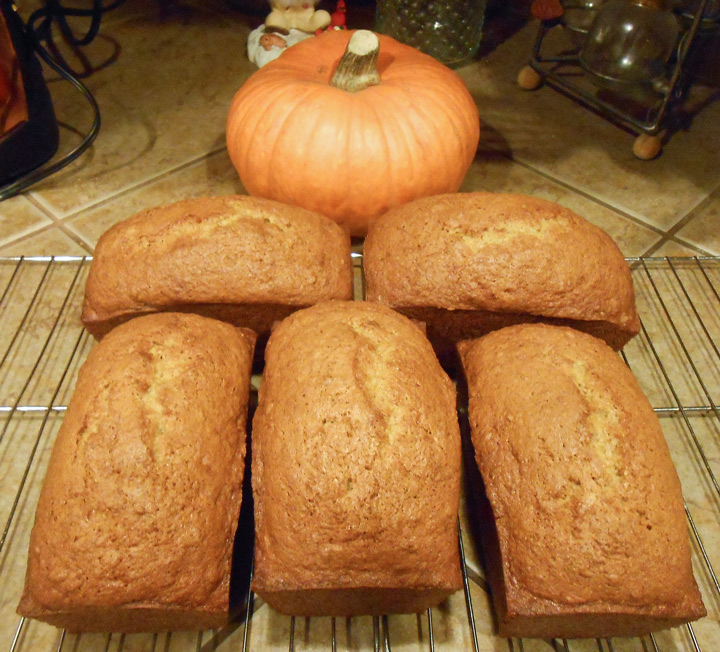 FreshPumpkinBread.jpg
