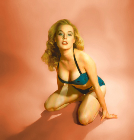 betty-brosmer-pose.jpg
