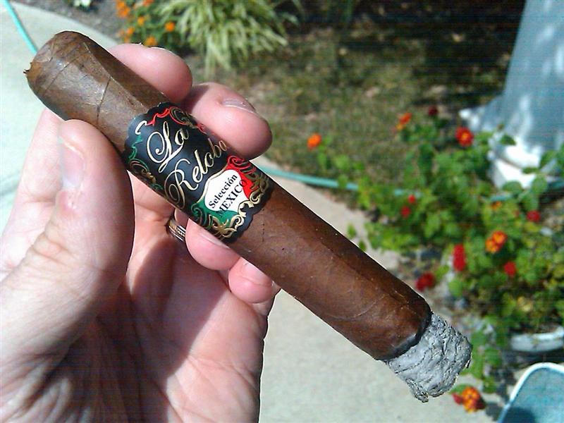 cigar La Reloba (2) (Medium).JPG