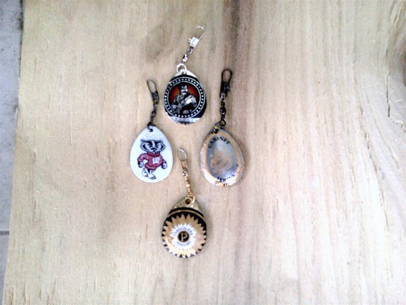 Zipper Pulls (Medium).jpg
