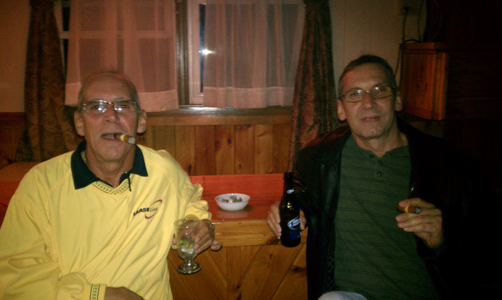 rsz_mike_and_me_smoking 1.jpg