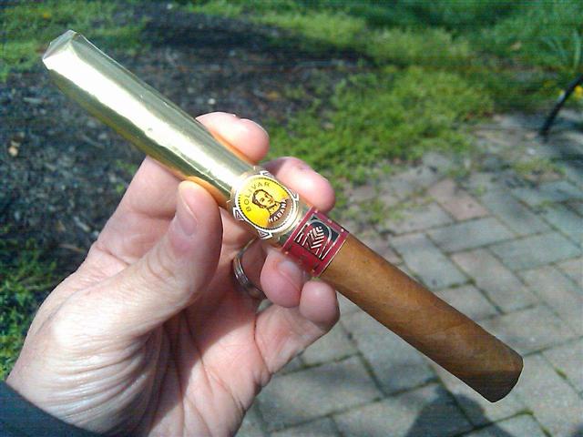 cigar Bolivar Gold (Small).JPG