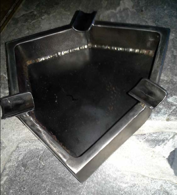 ASHTRAY 1.jpg
