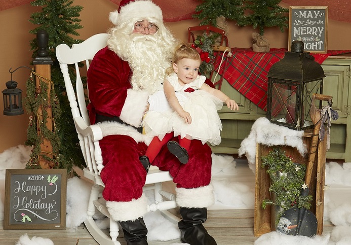Stella-Santa cropped.jpg