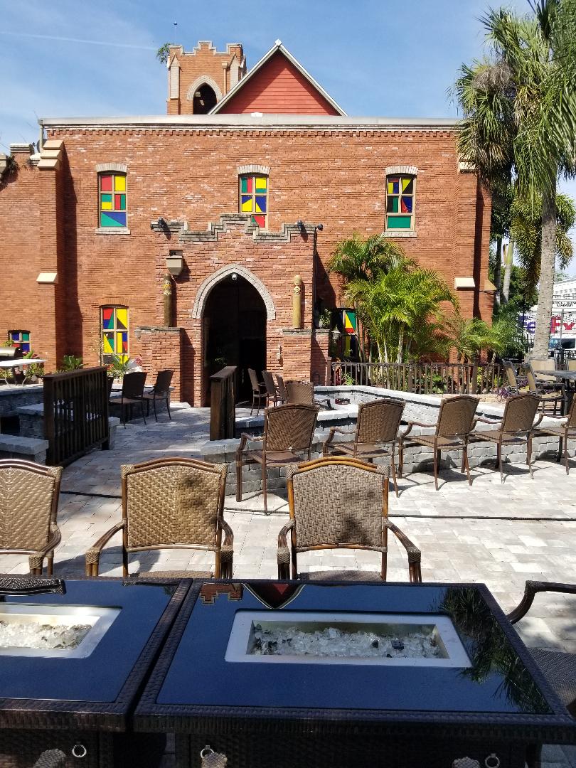 Cathederal Cigars Entrance.jpg