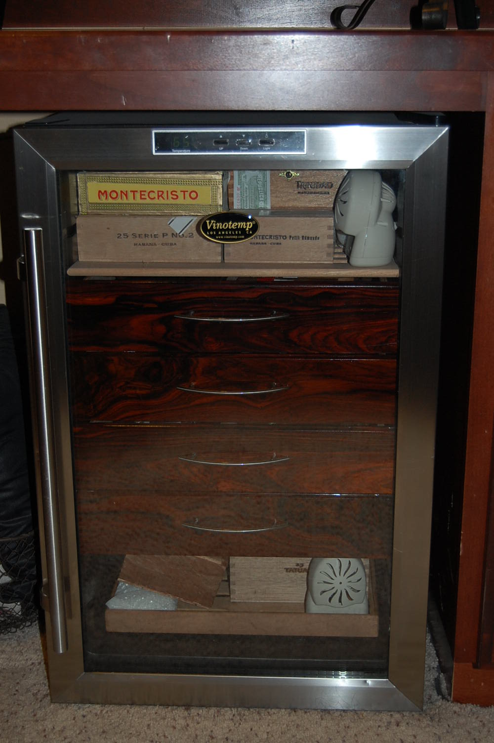 Vino28 w Chasidor Cocobola Drawers.JPG